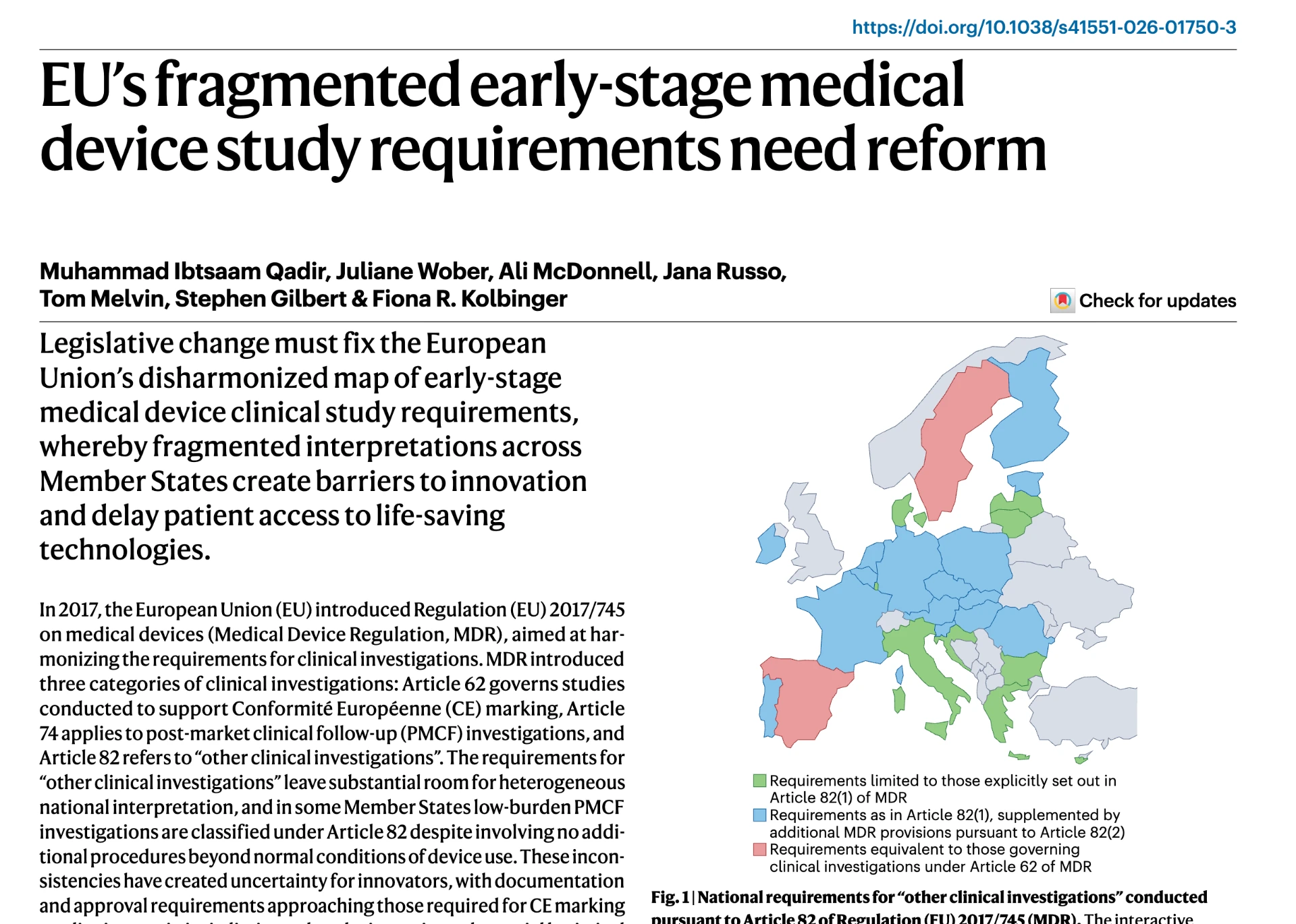 Förstasidan av kommentaren "EU's fragmented early-stage medical device study requirements need reform" i Nature Biomedical Engineering, med karta över nationella krav för Article 82-prövningar i Europa.
